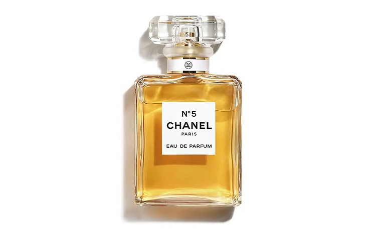 ادکلن Chanel No 5 یکی از بهترین عطر های زنانه